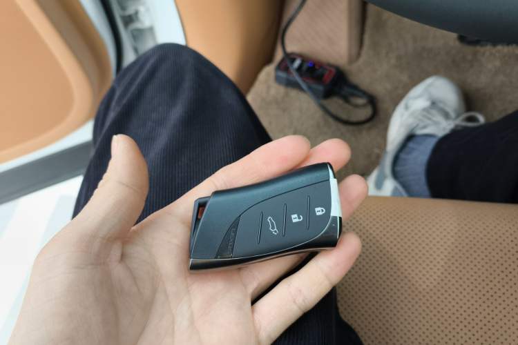 Used Lexus RZ 2023 450e All-Wheel Drive Luxury Edition Vehicle Key