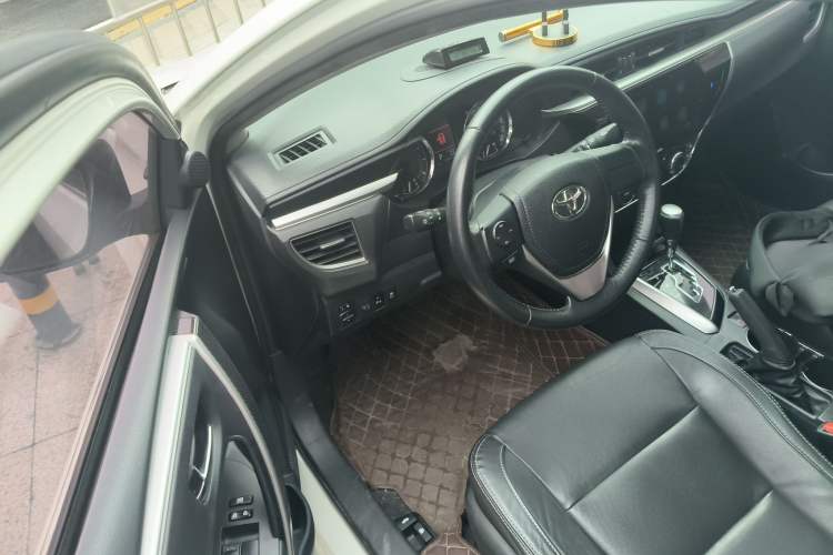 Used Toyota Corolla 2017 1.2T CVT GL-i Leather Edition Driver Seat