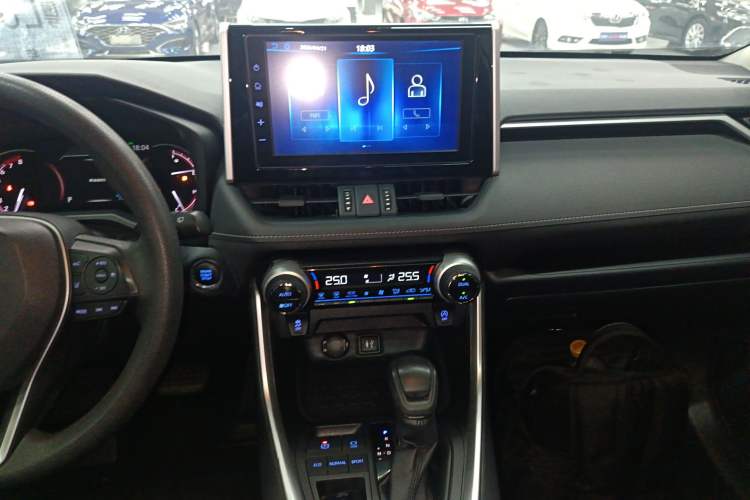 Used Toyota RAV4 2020 2.0L CVT Two-Wheel Drive Fashion Edition
