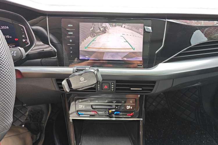 Used Volkswagen Passat 2024 330TSI Elite Edition Audio And AC Panel