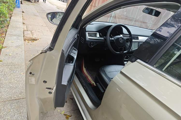 Used Volkswagen Bora 2017 1.6L Automatic Comfort Model Driver Seat