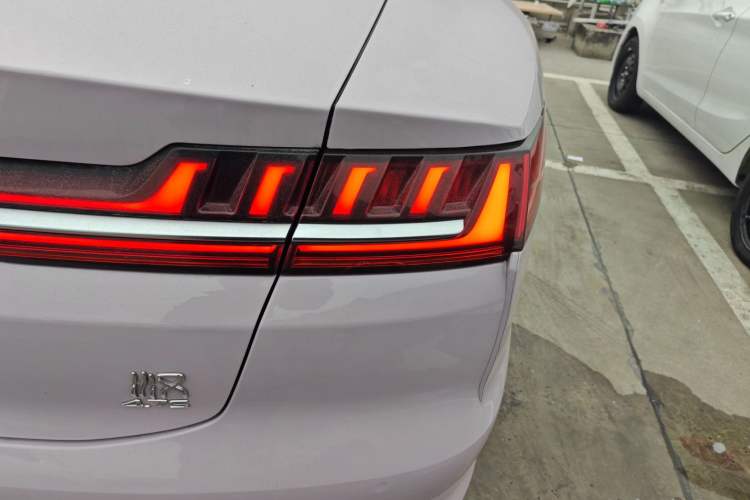 Used BYD Han 2020 DM Four-Wheel Drive Performance Edition Luxury Model