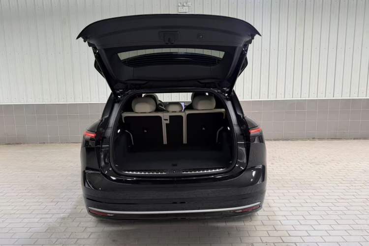 Used Nio EC6 2025 75 kWh Trunk