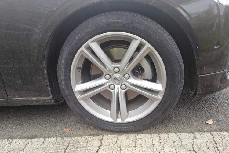 Used Volvo S90 2017 T4 Zhiyuan Edition Right Front Wheel Hub