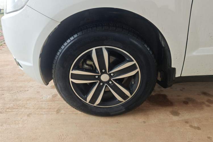 Used Geely Auto GX7 2015 Sports Edition 2.0L Automatic Prestige Model
