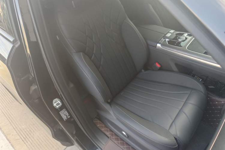 Used Chery Tiggo 9 2025 2.0T Dual-Clutch Two-Wheel Drive Luxury Edition 5 Seats