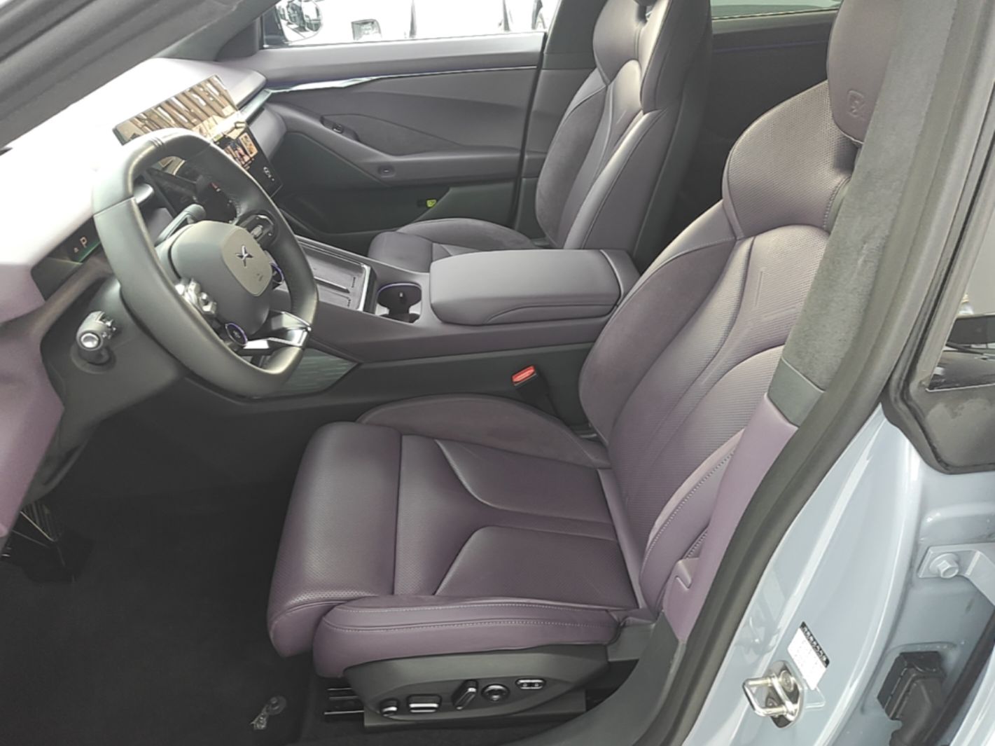 XPeng P7 2025 Model—750 All-Wheel-Drive High-Performance Ultra — снимка 17