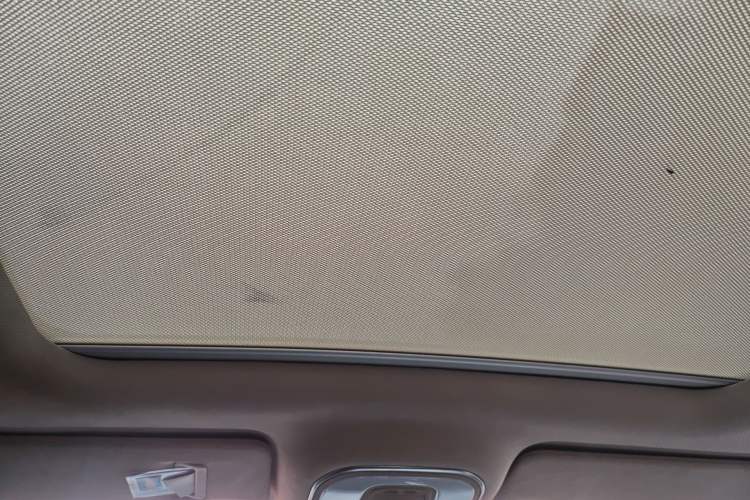 Used BYD Song New Energy 2017 Song DM 1.5TID All-Wheel Drive Luxury Model Headliner