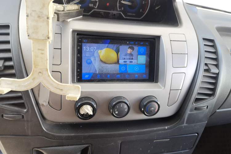 Used SAIC MAXUS Xintu V80 
