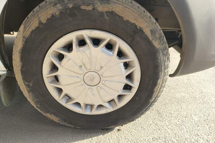 Used Ford Transit 2019 2.0T Diesel Multi-Purpose Commercial Vehicle Short Wheelbase Low Roof 6-Seater China VI Standard