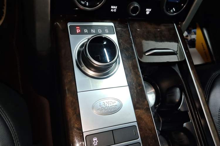 Used Land Rover Range 2020 3.0 L6 Grand Edition Gear Lever