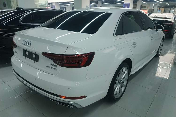 Used Audi A4L 2019 40 TFSI Fashion Version China V