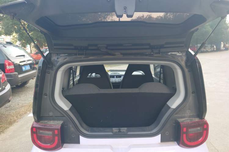 Used Chery QQ Ice Cream 2023 120km Ice Cream-Type Lithium Iron Phosphate Trunk