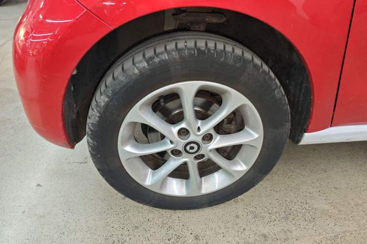 Used smart forfour 2018 1.0L 52 kW Dynamic Edition Exterior 4