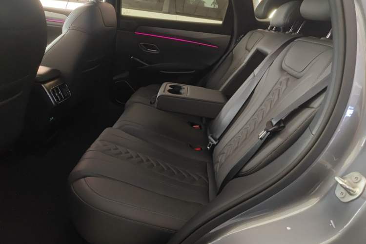 Used BYD Song L DM-i 2025 Intelligent Driving Version 112 km Beyond-Range Type
