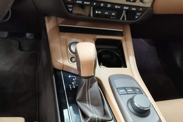 Used Lexus ES 2015 200 Elite Edition
