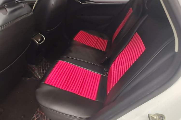 Ojetý Geely Auto Binray 2020 1.4T CVT Asian Games Edition