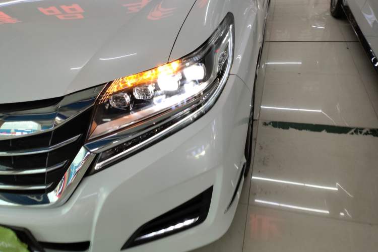 Used Honda Elysion 2016 2.4L Luxury Edition
