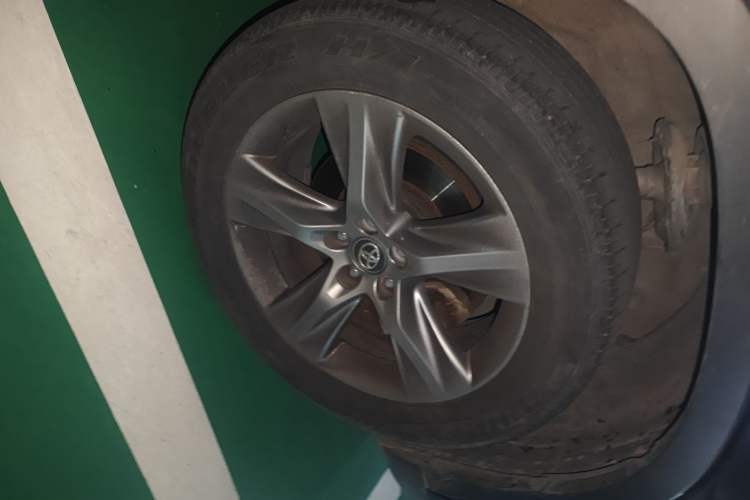 Used Toyota Highlander 2018 2.0T Four-Wheel Drive Luxury Edition 7 Seats China V Emission Standard