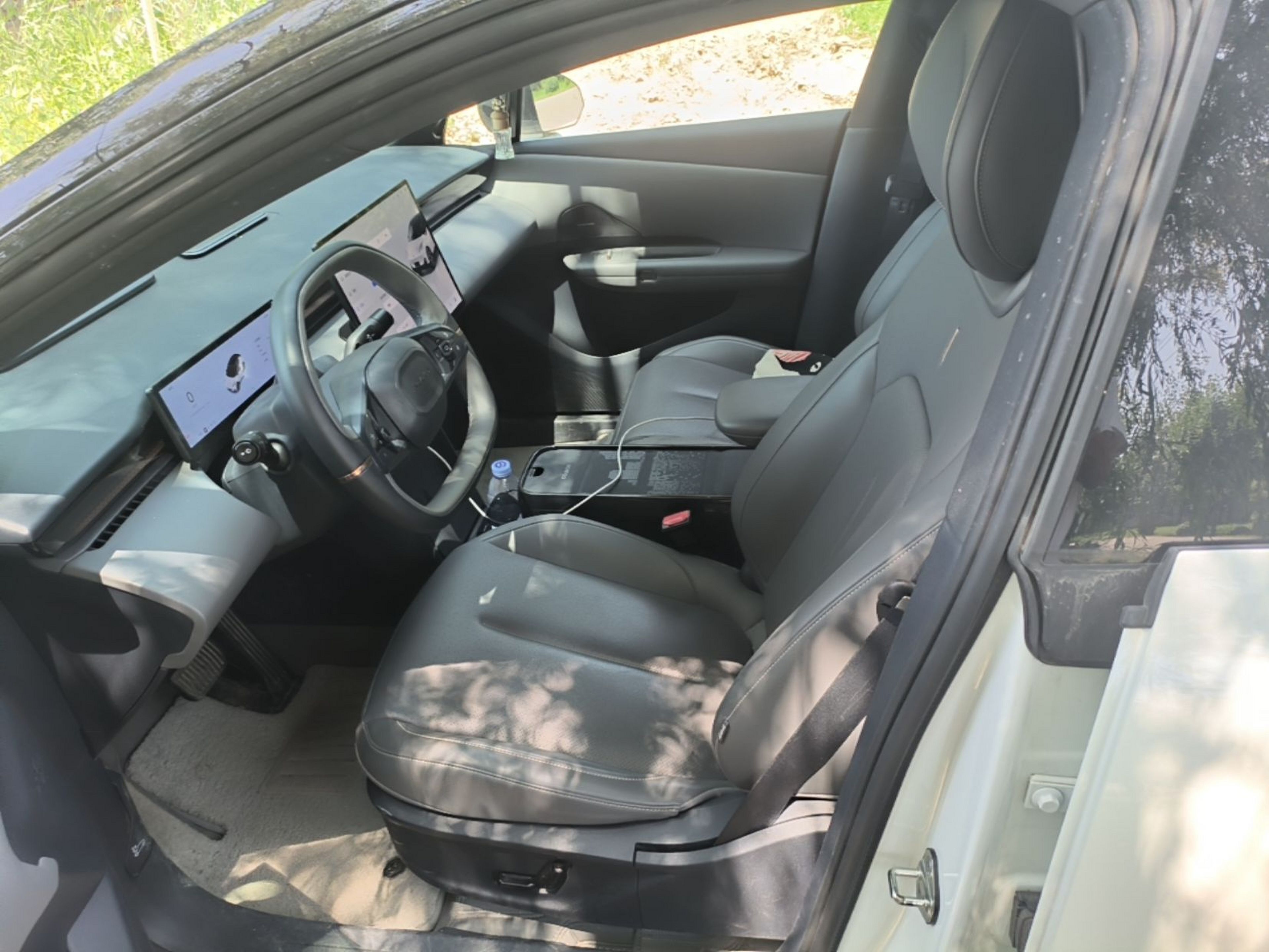 Vordere Reihe im Auto
