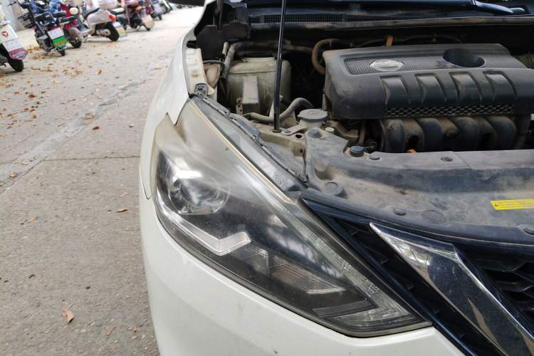 Used Nissan Sylphy 2018 1.6XV CVT Deluxe Edition Right Front Headlight