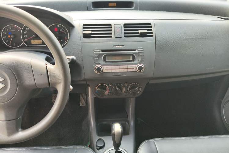 Used Suzuki Swift 2014 1.5L Automatic Fashion Edition
