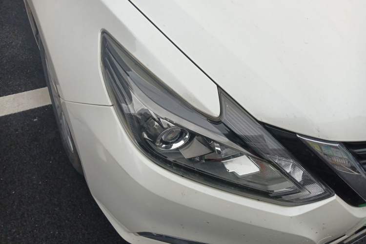 Used Nissan Teana 2016 Revised Version 2.0L XL Comfort Edition Right Front Headlight