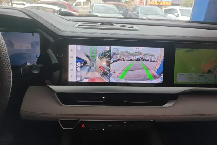 Used Geely Auto Monjaro L 2021 2.0TD High-Power Automatic All-Wheel-Drive Flagship Version Audio And AC Panel