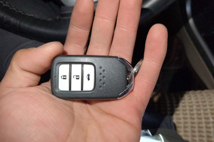 Used Honda Crider 2013 1.8L automatic luxury edition Vehicle Key