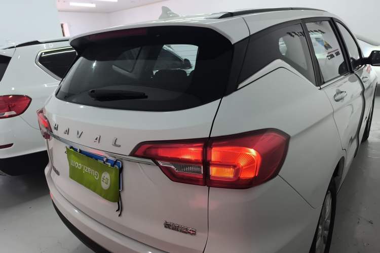 Used Haval M6 2019 1.5T Manual Two-Wheel Drive Urban Version China VI Standard Rear