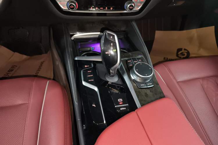 Used BMW 5 Series 2021 525Li M Sport Package Gear Lever