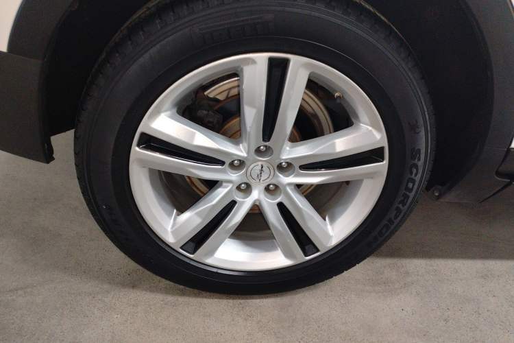 Used Zotye T700 2017 1.8T Dual-Clutch Luxury Model