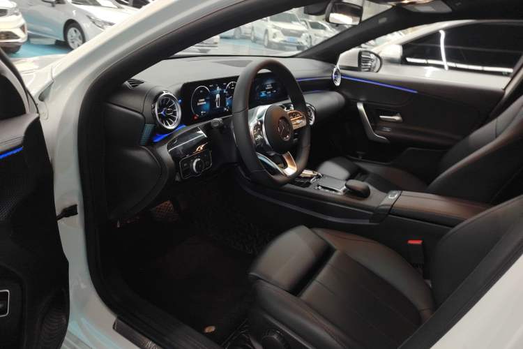 Used Mercedes-Benz A-Class 2022 Restyled A 200 L Sport Sedan Fashion Version