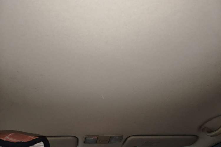 Used Hyundai Verna (older generation) 2011 Hatchback 1.4L Manual Comfort Model GS
