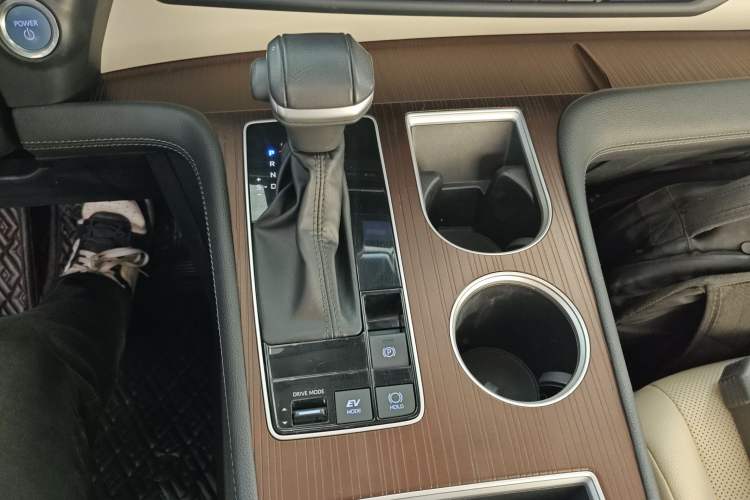 Used Toyota Sienna 2021 2.5L Hybrid Luxury Edition