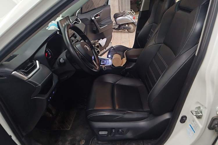 Used Toyota Wildlander 2020 2.0L CVT 4x4 Luxury Edition Left Front Seat