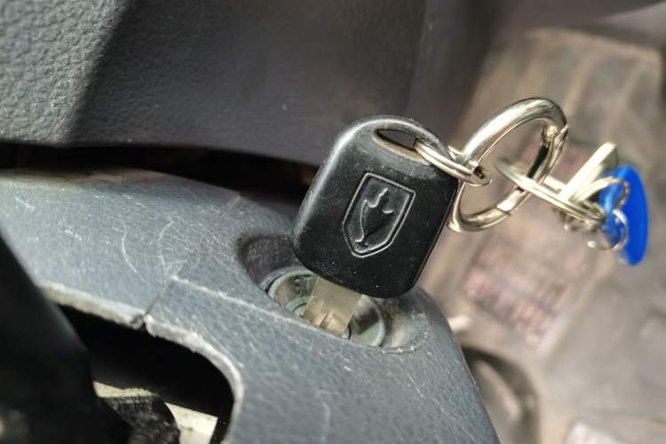 Used Jinbei Hiace X30 2020 1.5L Super-Comfortable Version China VI Standard SWC15M
