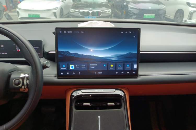 Used AION V 2024 Aion Tyrannosaurus 520 Smart Luxury Edition