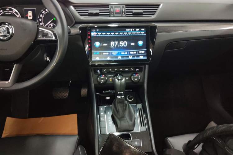 Used Skoda Superb 2016 TSI330 DSG Smart Drive Edition
