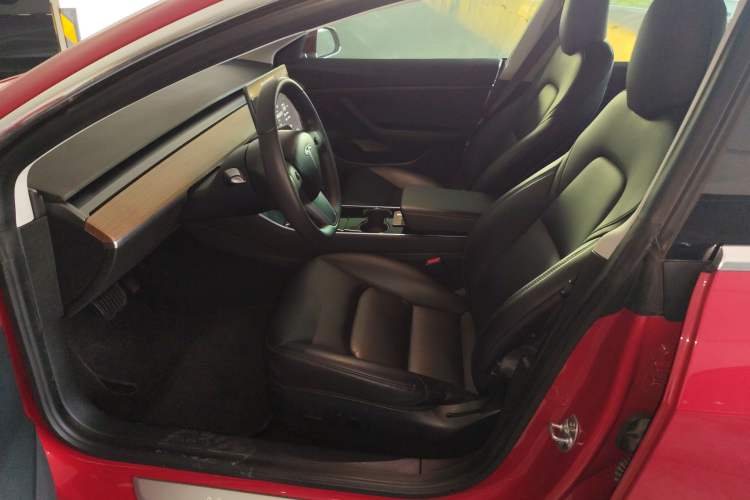 Used Tesla Model 3 2020 Long-Range Rear-Wheel-Drive Version