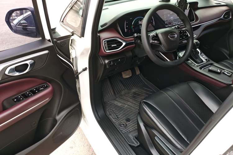 Used GAC Trumpchi M6 2021 PRO 270T DCT Luxury Edition
