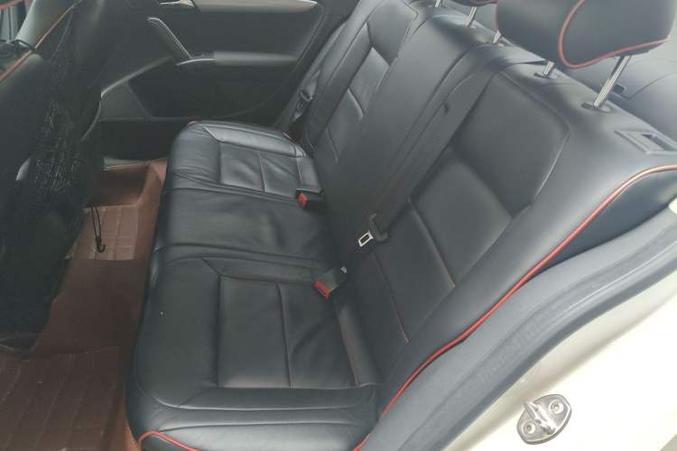 Used Volkswagen Lavida 2013 1.6L Automatic Fashion Edition Left Rear Seat