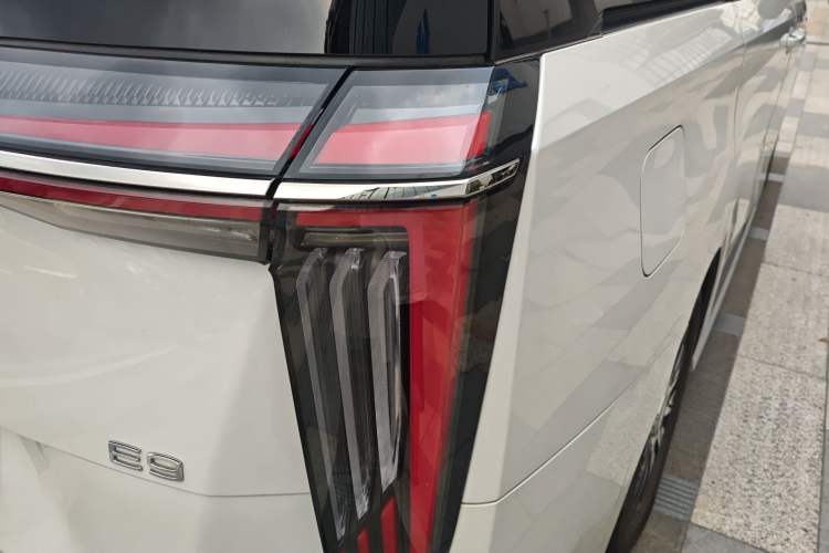 Used GAC Trumpchi E9 2023 E9 Championship Edition Right Rear Taillight