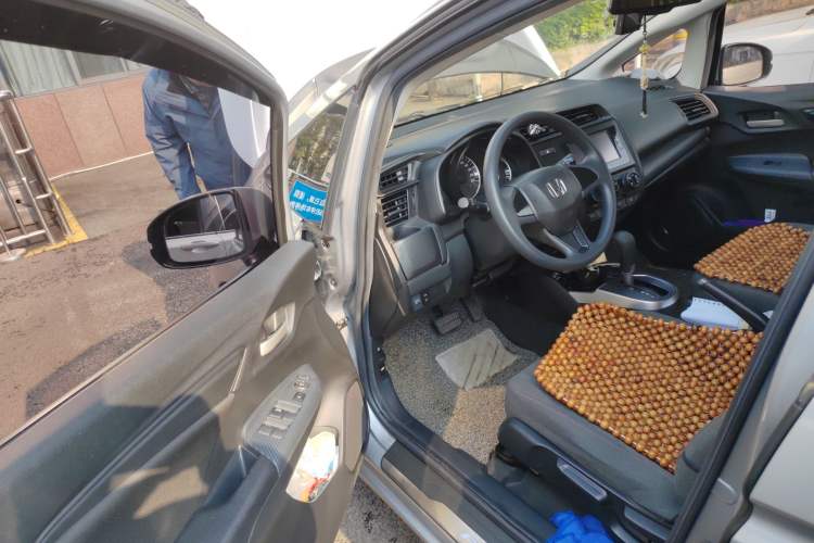 Used Honda Fit 2018 1.5L CVT Comfort Sunroof Version Driver Seat