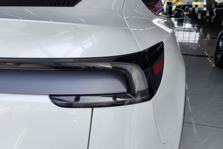 Used Tesla Model Y 2025 Rear-Wheel-Drive Version Right Rear Taillight