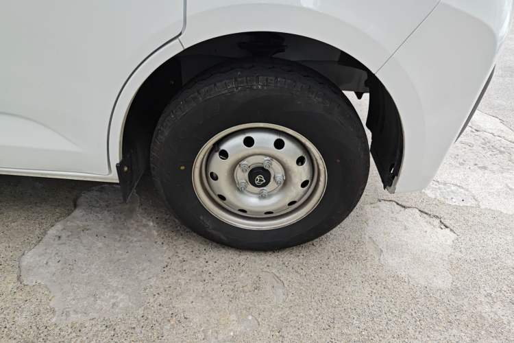 Used Chana Ruixing EM60 2025 Model, Elite Type, 6 Seats, 300 km, Side Doors