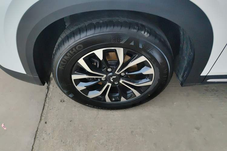 Used Wuling Alvez 2022 1.5L Manual Free-Style Model