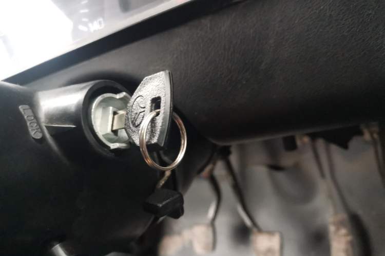 Used BAW 212 Classic 2016 2.0L Van Four-wheel Drive Luxury Version China IV
