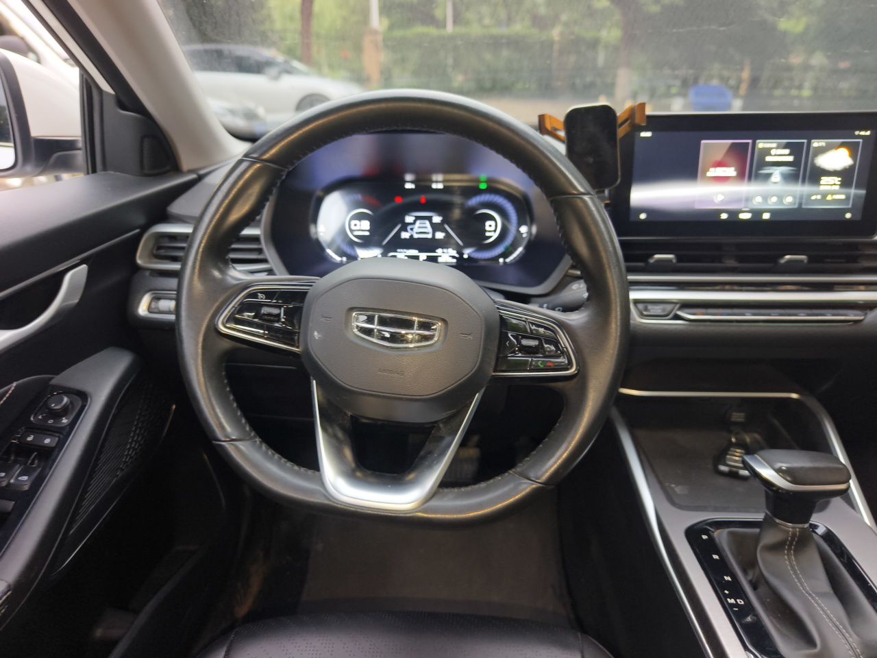 Geely Auto Emgrand 2022 4th Generation 1.5L CVT Luxury Model - Premium — снимка 10