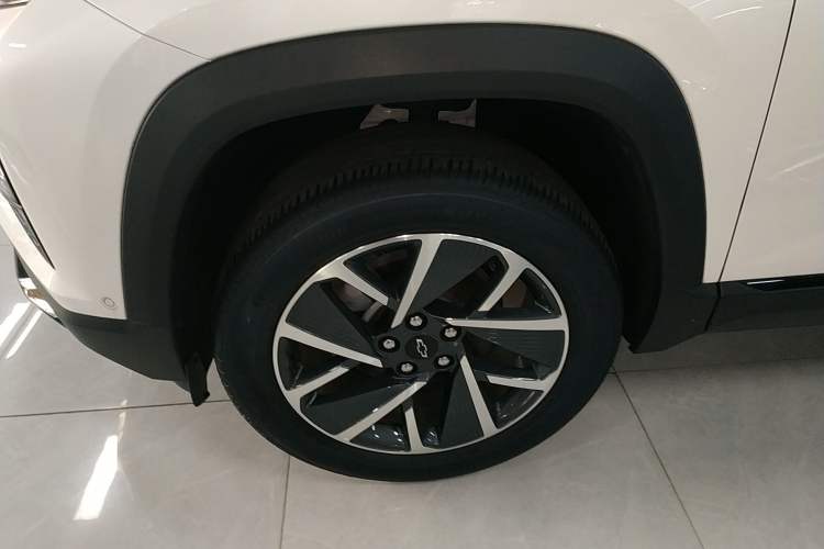 Used Chevrolet Equinox Plus 2024 102km RS Ultimate Edition
